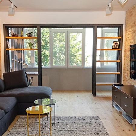 Bright & Spacious 1Bd Apartment With A Charming Balcony By Flat Mаnager Varna Bagian luar foto
