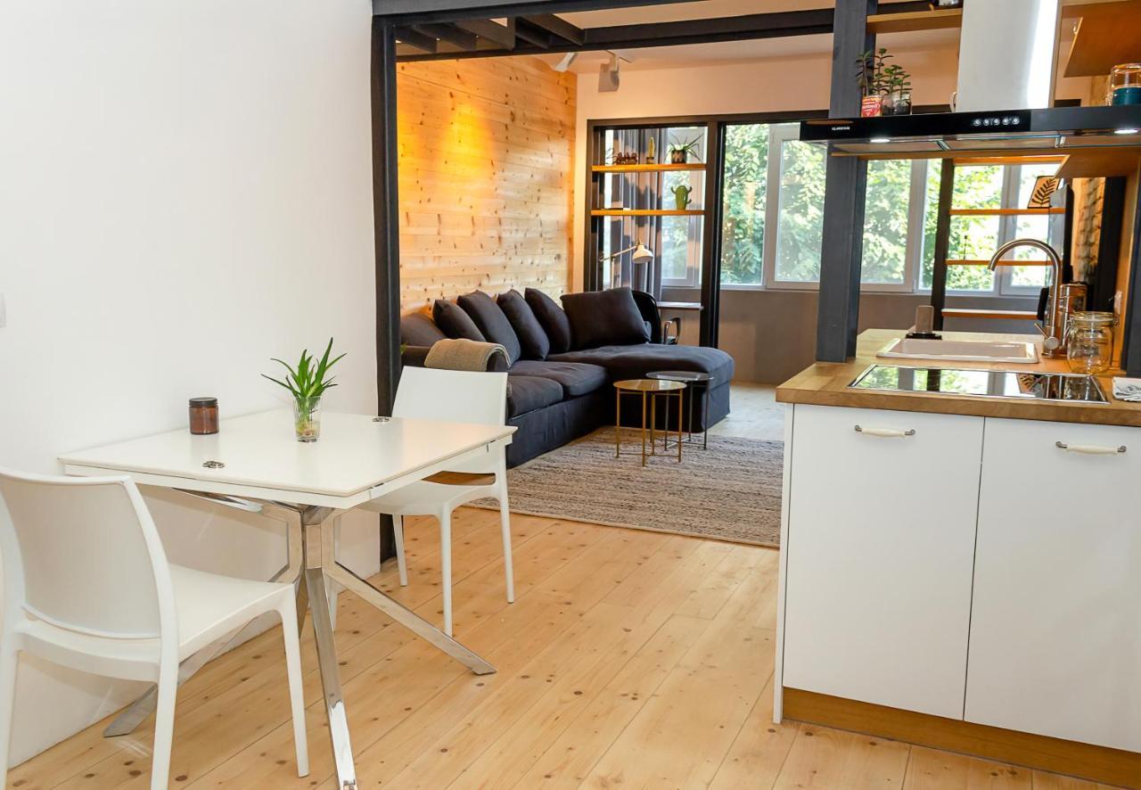 Bright & Spacious 1Bd Apartment With A Charming Balcony By Flat Mаnager Varna Bagian luar foto